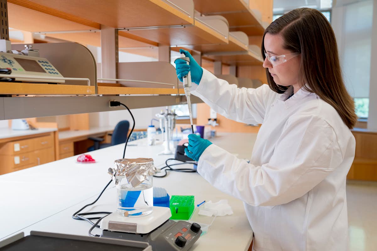 Extrudable hydrogels act as bioelectronic conductors